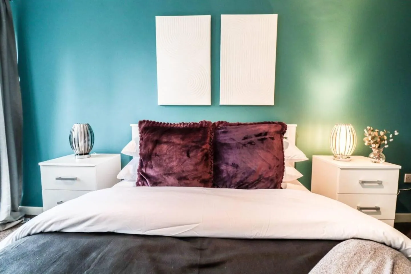 Modern 2Br Flat In Bentley House Appartement Londen