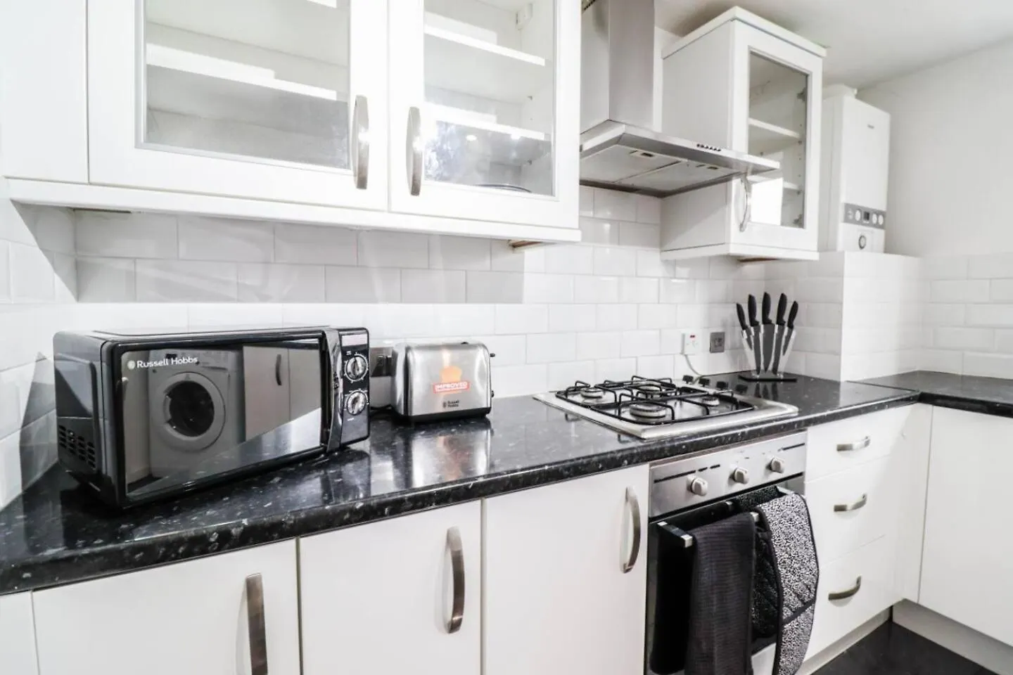 Modern 2Br Flat In Bentley House Apartment London